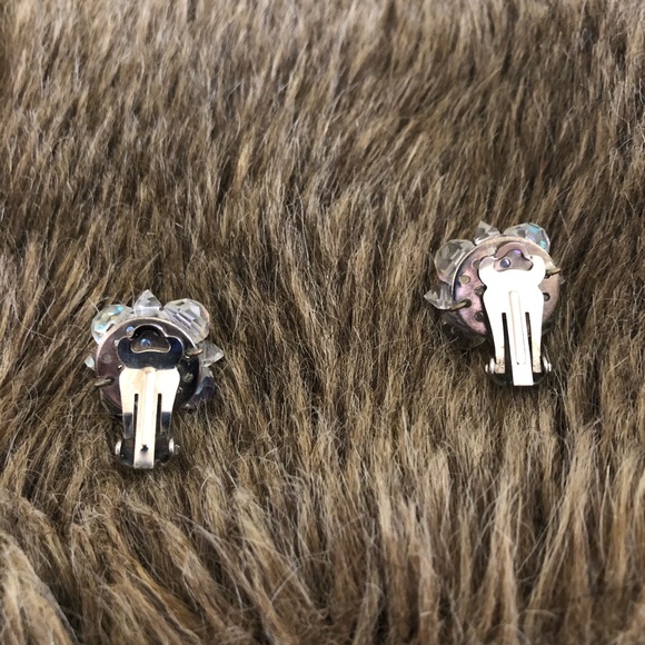 Vintage 60s aurora borealis bead cluster earrings - Picture 2 of 5